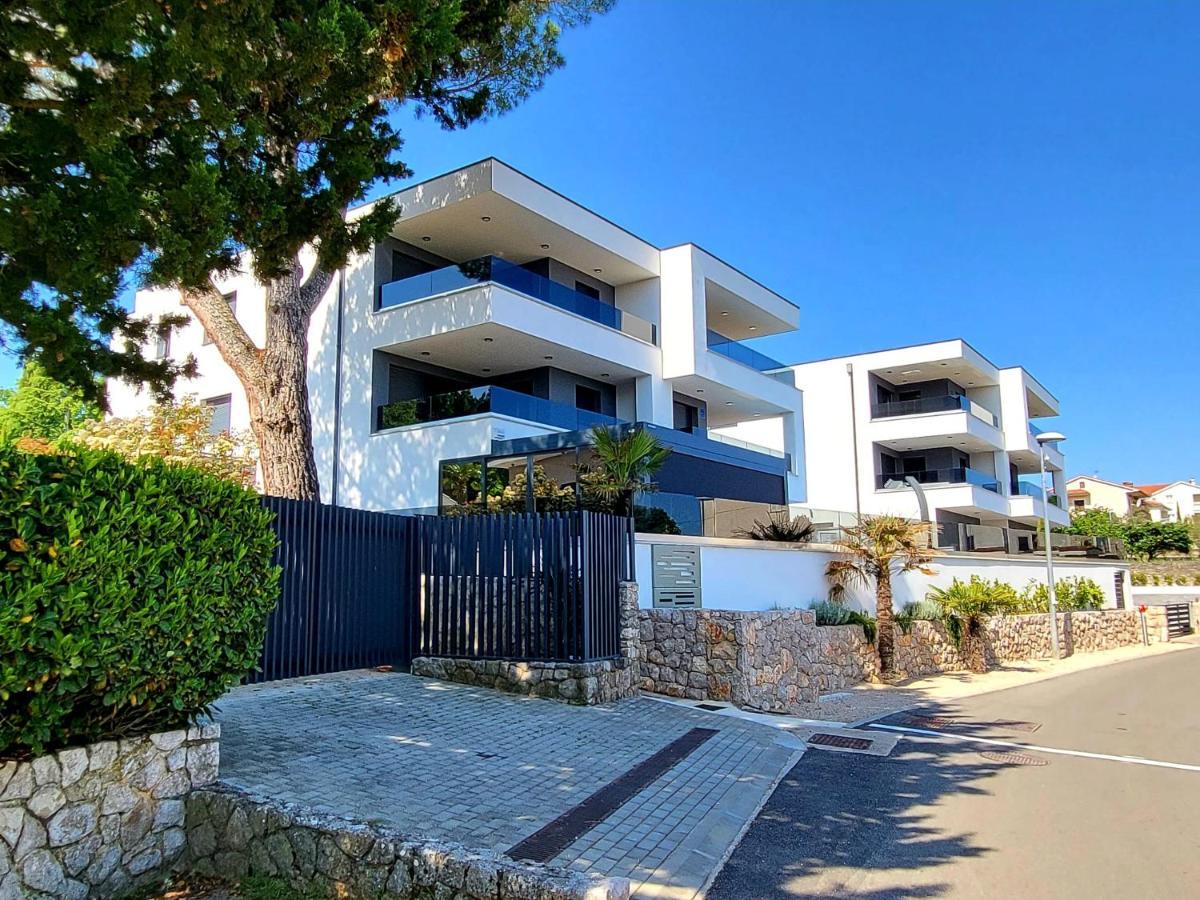Modern Apartments Elle Malinska Vantacici Exteriér fotografie