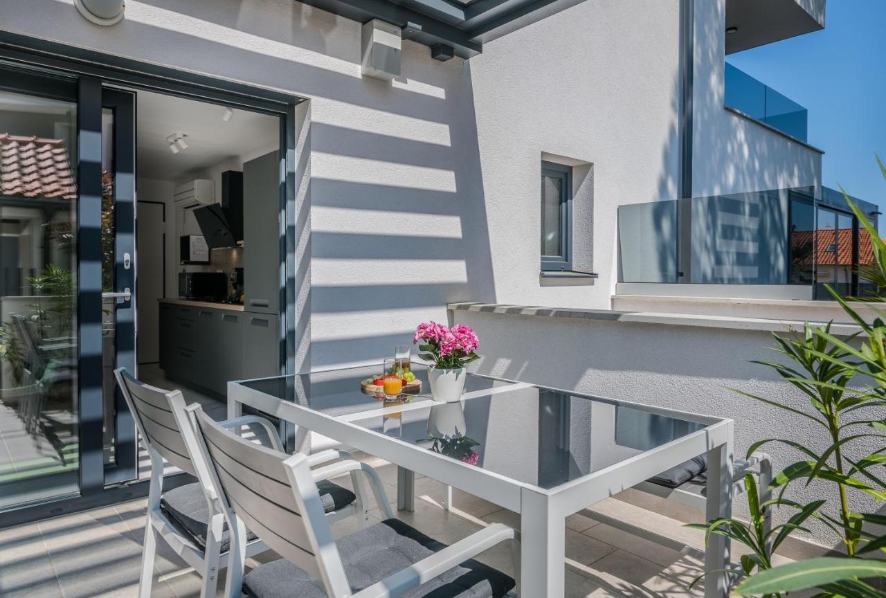 Modern Apartments Elle Malinska Vantacici Exteriér fotografie