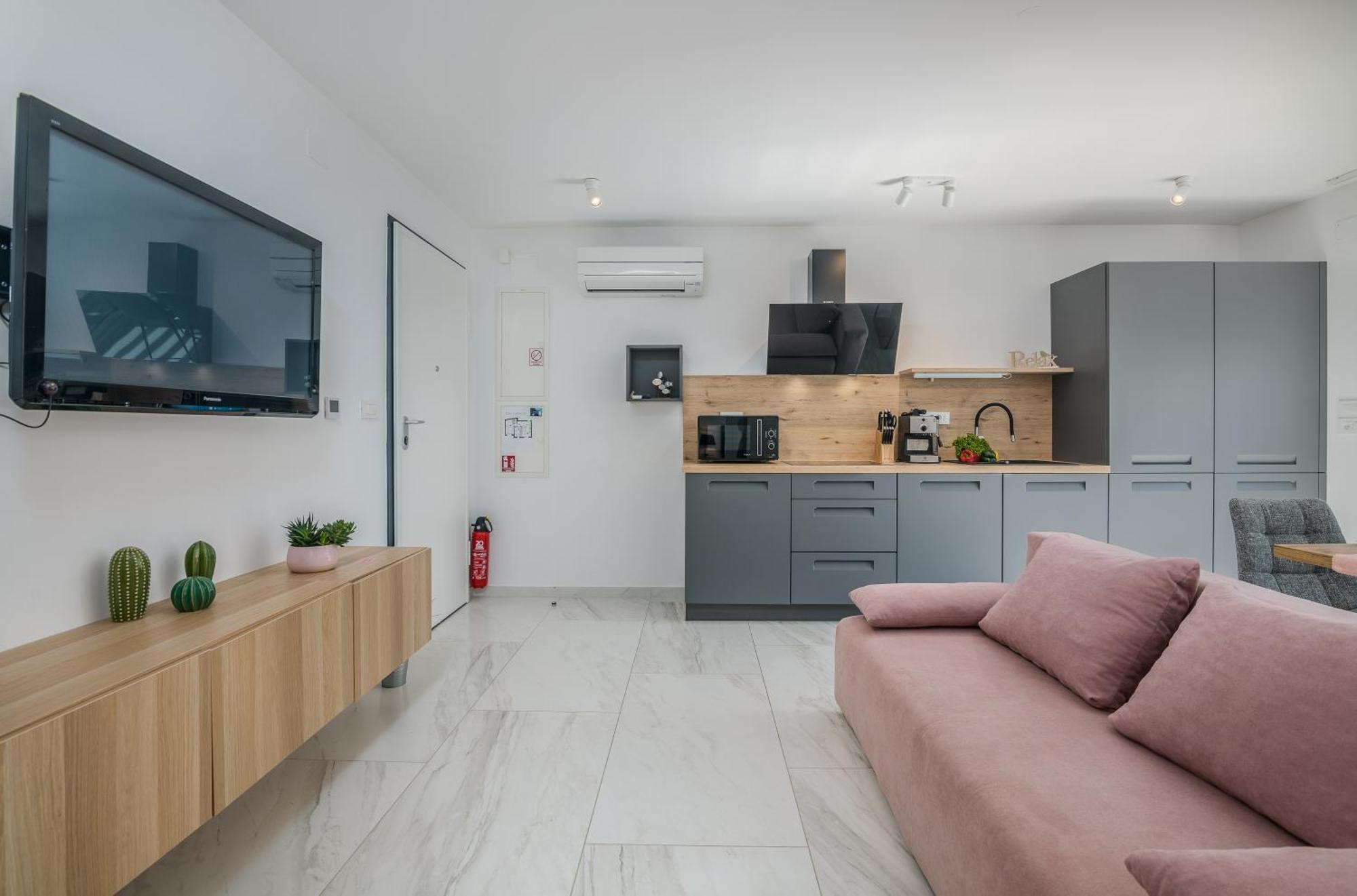 Modern Apartments Elle Malinska Vantacici Exteriér fotografie